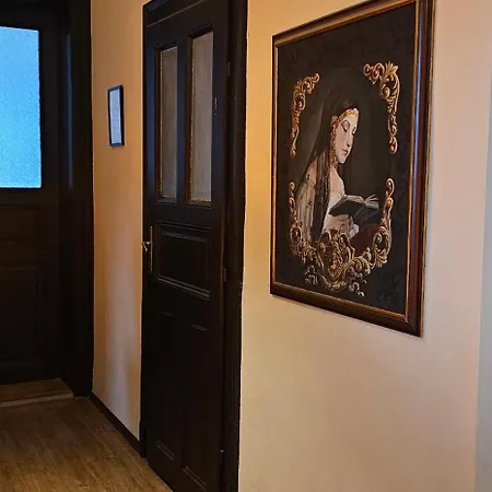 Artist Lägenhet *